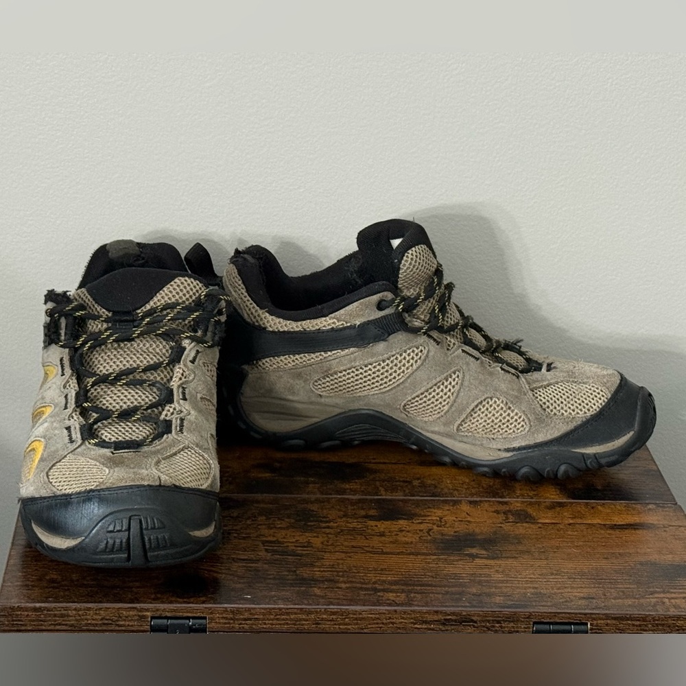 Merrell Men's Yokota 2 Tan and Black Walking Hiking Shoes Boots